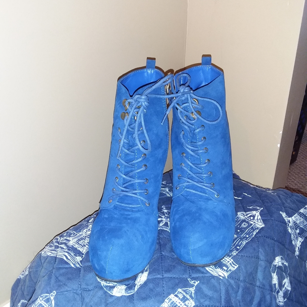 Bamboo blue suede booties!